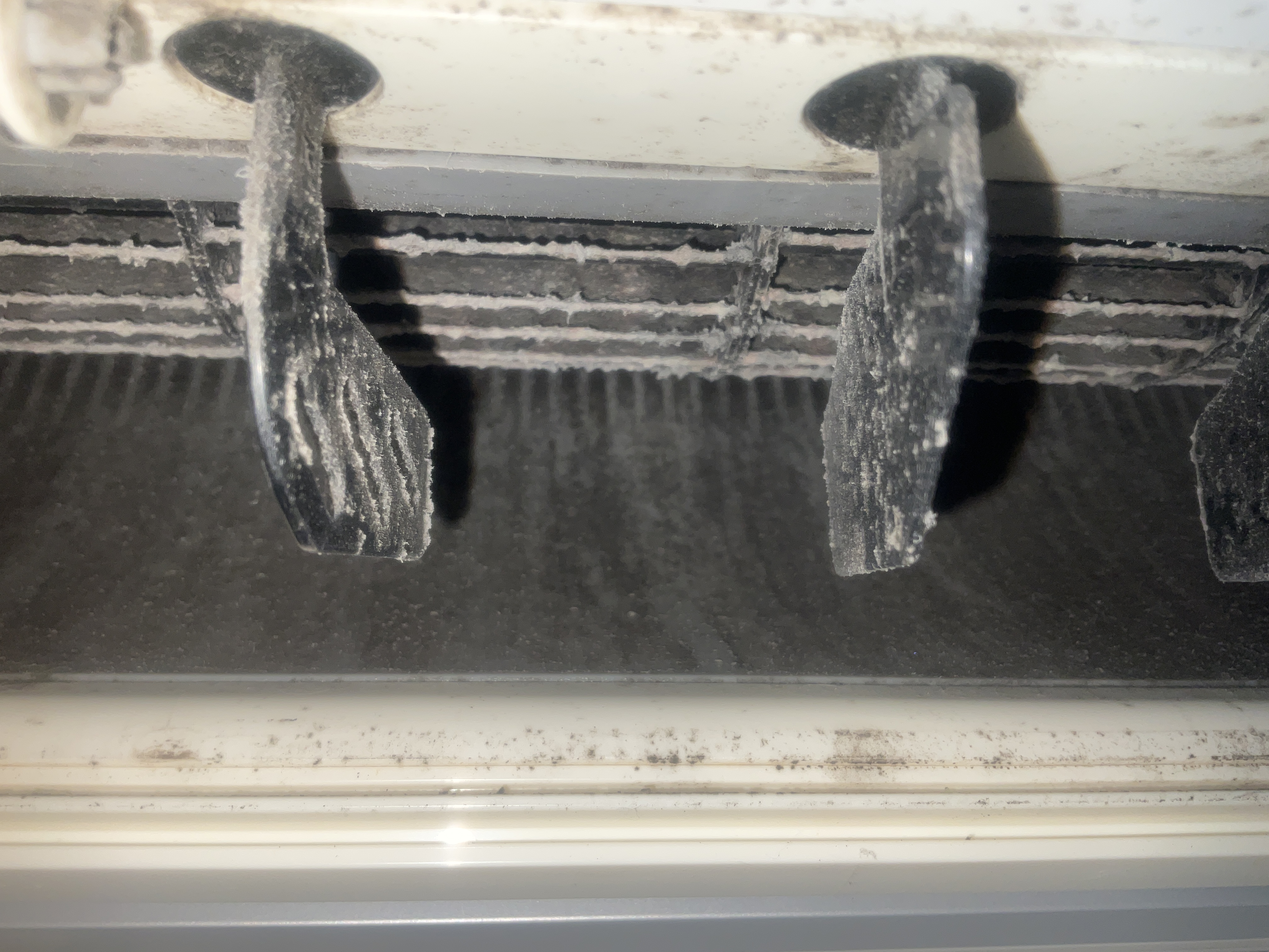 エアコン クリーニング前